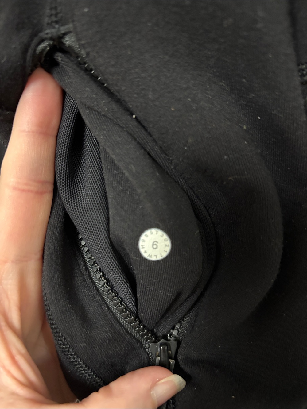 lululemon Black Define Jacket 6 - Picture 3 of 4